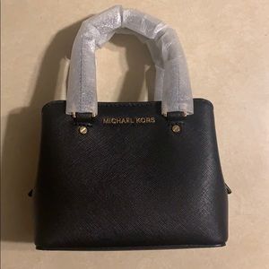 Michael Kors giftable mini crossbody